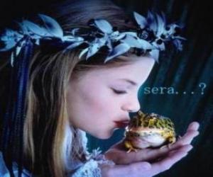 yapboz elinde bir kurbağa ile Prenses